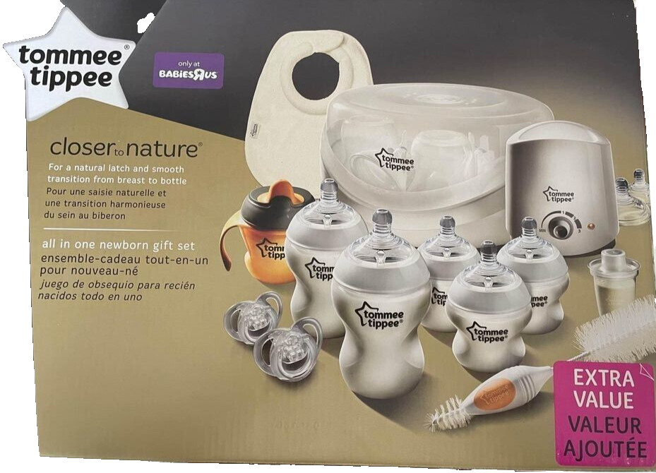 Tommee Tippee Closer To Nature All In One Newborn Feeding Bottle Gift Set