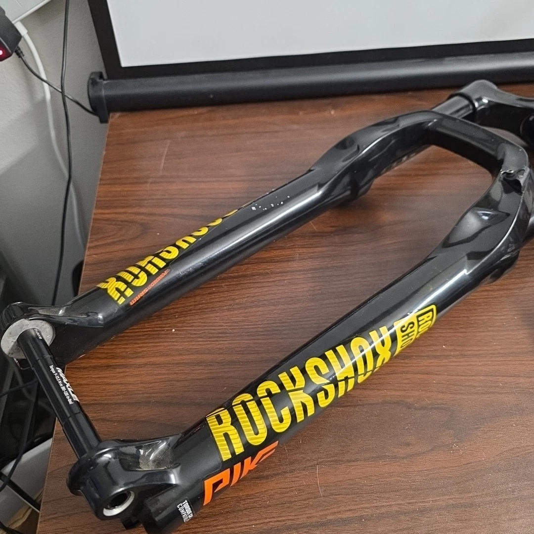 Preços baixos em Garfos de bicicleta Rock Shox Pike | eBay