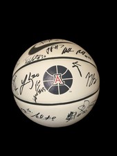 2025-2026 ARIZONA WILDCATS TEAM SIGNED LOGO BASKETBALL HEAD COACH LLOYD PEAT