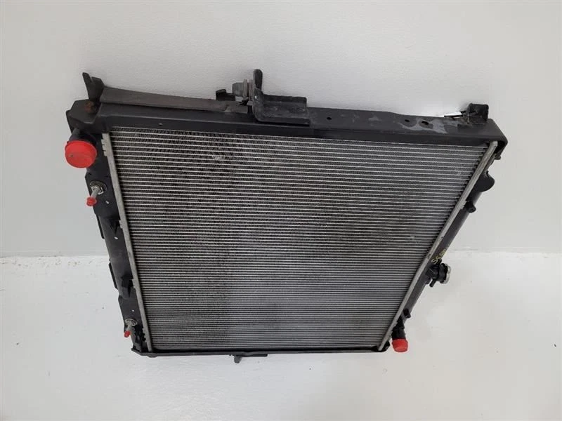 2011-2019 NISSAN FRONTIER 4.0L Radiator 6 Cylinder 214609CA0E - Image 2 of 4