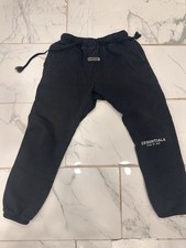 essentials fear of gods sweatpants Size  Larg...
