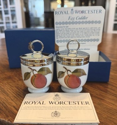 Royal Worcester Peaches & Berries English MCM pair evesham Egg Coddlers Box new 