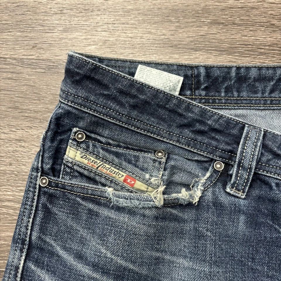 Jeans Diesel Viker Talla 38x32 Regular Recto Azul Denim Lavado Oscuro Italia Foto 3 de 4