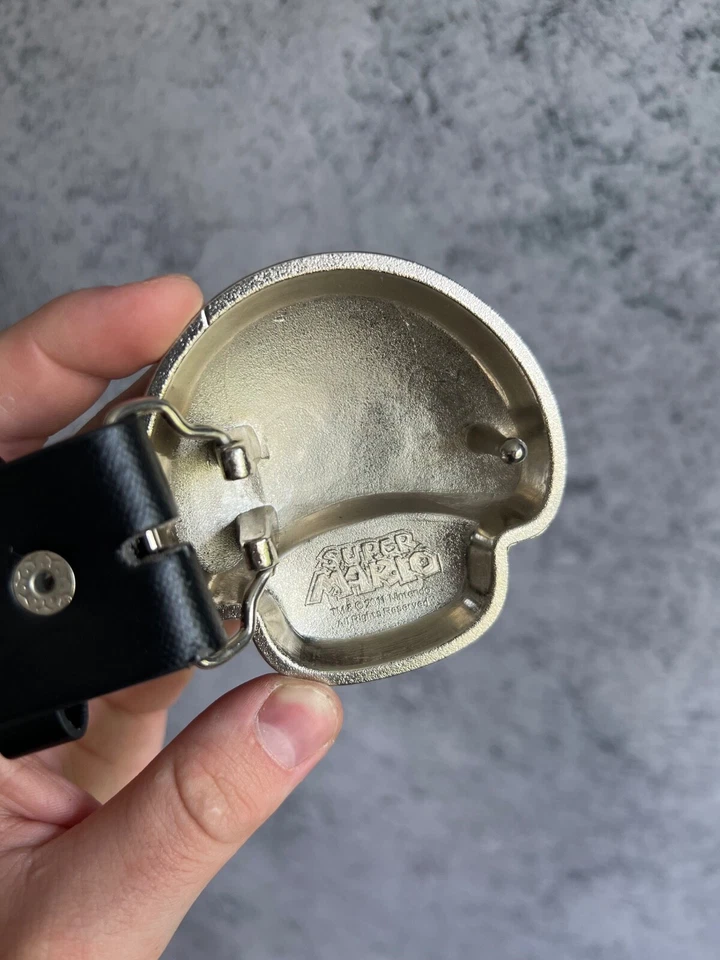 Cinturón Hombre Super Mario Nintendo 2011 Metal Hebilla Grande "Seta" Talla 30-32 Pequeño Foto 3 de 4