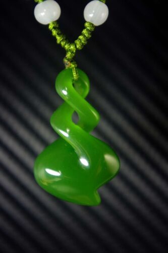 Chinese Natural bright green jade nephrite hand-carved spiral jade pendant - Picture 1 of 7