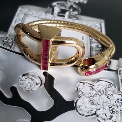 VAN CLEEF & ARPELS Cadenas padlock Bracelet Watch  18K Gold Mystery Set Rubies