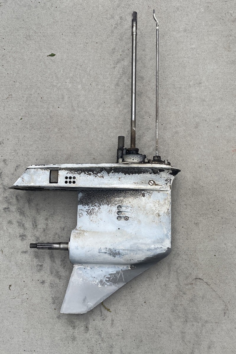 Johnson / Johnson Enos / ‘1988 SEALED品 Johnson Evinrude OMC 20” Long Shaft Complete Gearcase 1991