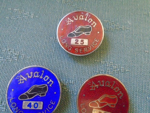 VINTAGE AVALON SHOE FACTORY ROTHWELL - 20 30 50 YEARS SILVER LONG SERVICE BADGES - Picture 2 of 4