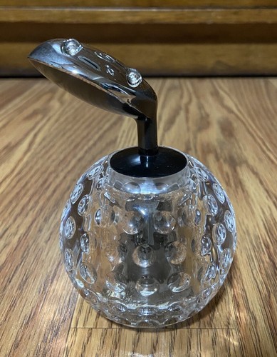 Golf Ball Salt And Pepper Grinder Mill Iron Club Ball Crystal Clear Acrylic - Picture 4 of 6