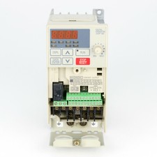 YASKAWA DRIVE CIMR-V7AM20P7 .75KW 5 AMP 200-2...