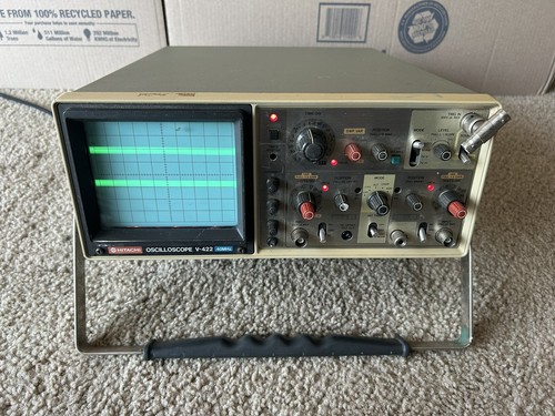 Hitachi Oscilloscope V-422 40MHz 2 Channel Portable Device  - Picture 1 of 9