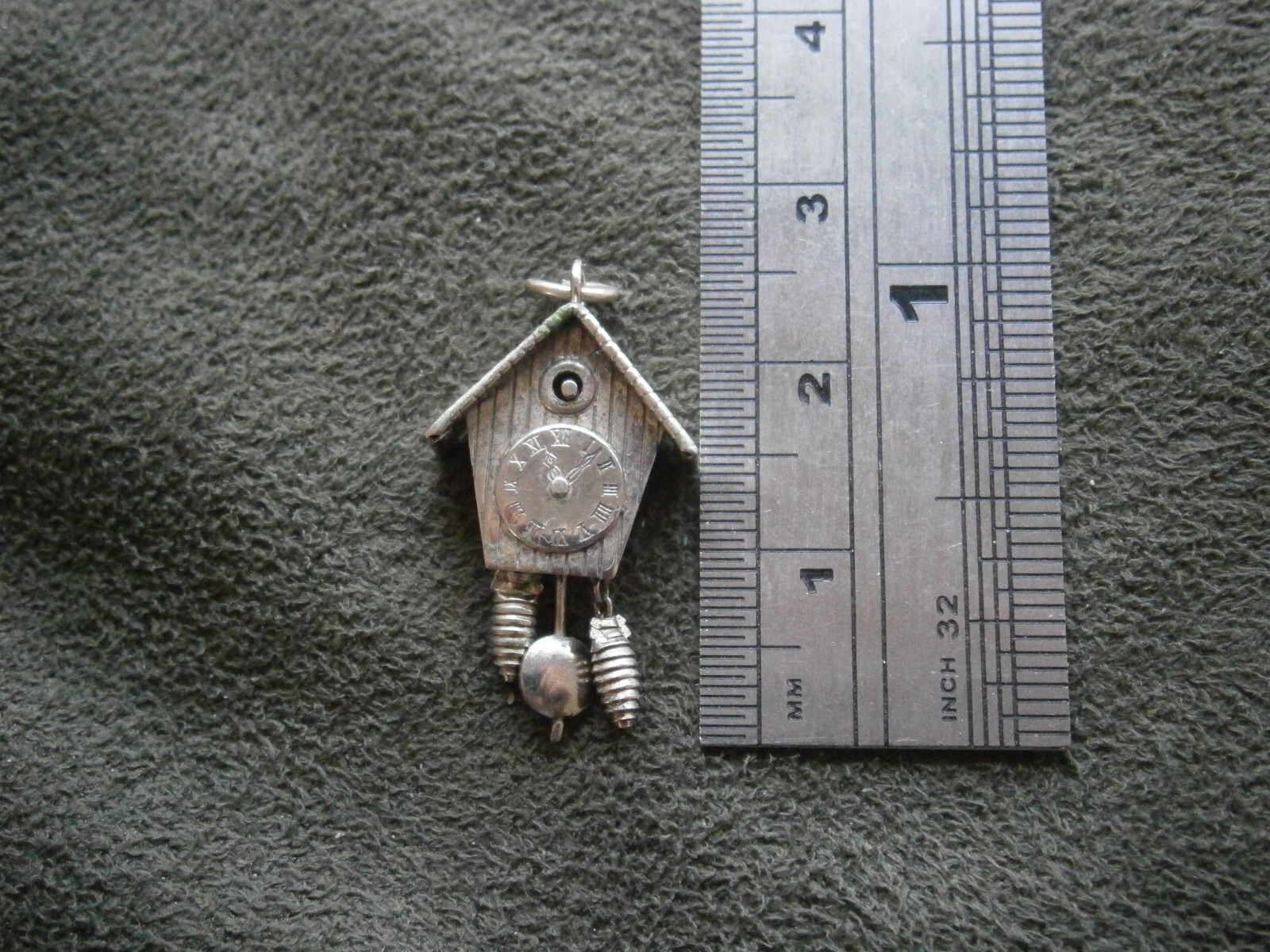Cuckoo Clock Moving Pendulum Weights Vintage CHN … - image 2