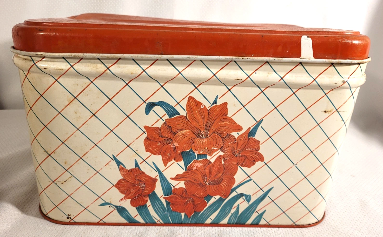 Vintage Lidded Metal Red Floral Checkered Plaid Picnic Bread Storage Box Tin MCM