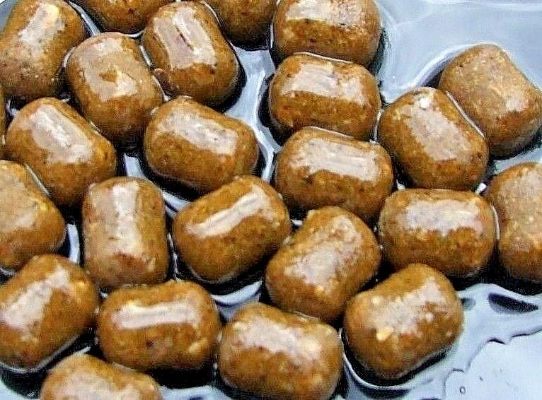 Salchichas picantes pegajadas 15 mm mancuernas/hervidades ganchos de carpa 80G/400G/900G red Foto 2 de 3