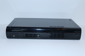 NINTENDO WII U DELUXE 32GB CONSOLE WITH GAMEPAD CONTROLLER AND ACCESSORIES CORDS