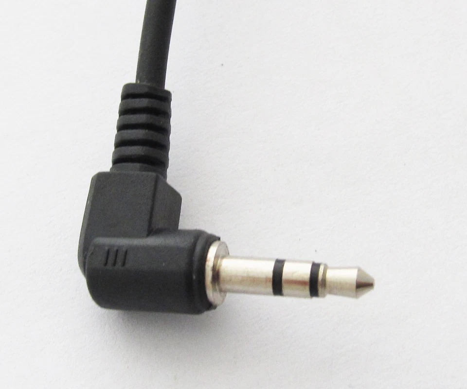 100pcs RCA Female to 3.5mm 1/8" Right Angle Stereo Male A/V Adapter Cable 15cm - Image 3 of 4