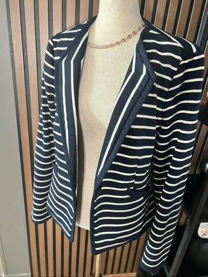 The limited stripped blue blazer stretchy size L work attire
