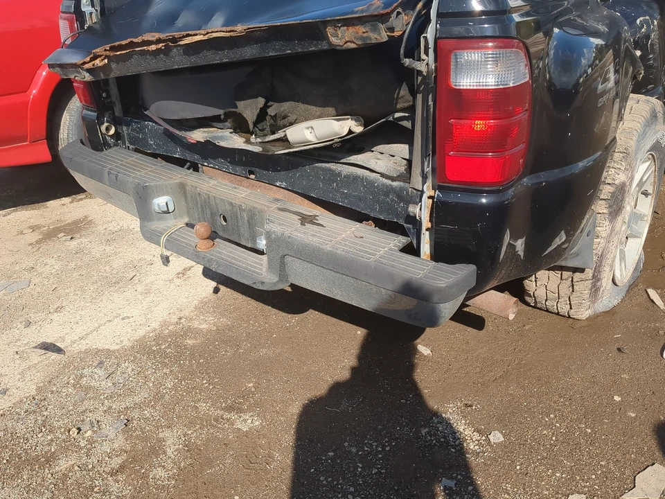 1993-2005 Ford Ranger Rear Bumper Assembly Oem V2D7X - Imagem 3 de 3