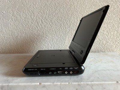 Sony DVP-FX970 Portable DVD Player (9