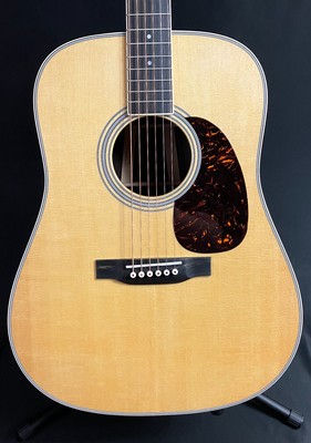 Martin D-35 (2025) Dreadnought Acoustic Guitar Vintage Natural