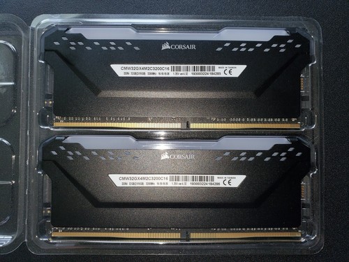 CORSAIR Vengeance RGB PRO 32GB (2x16GB) 3200 MHz *B-Die* DDR4 CMW32GX4M2C3200C16 - Picture 3 of 5