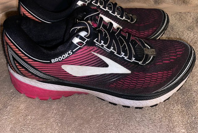 brooks ghost 10 womens sale