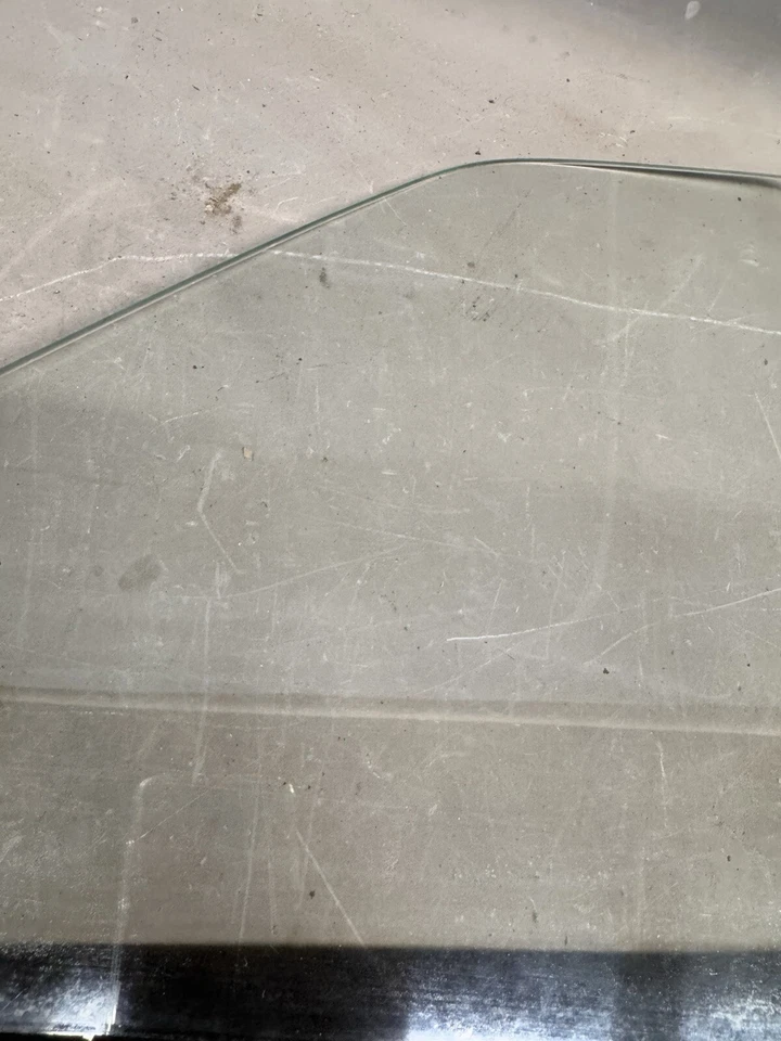 1965-1966 Pontiac Grand Prix 2 двери хардтоп кабриолет четверть стекла 1/4 окна - Изображение 4 из 4