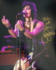 REPRINT - JOAN JETT Runaways Blackhearts Autographed Signed 8 x 10 Photo Poster