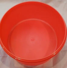 Red Tupperware Container. Cake. Lid 224-20 256B-1 Great air tight storage. NEW 