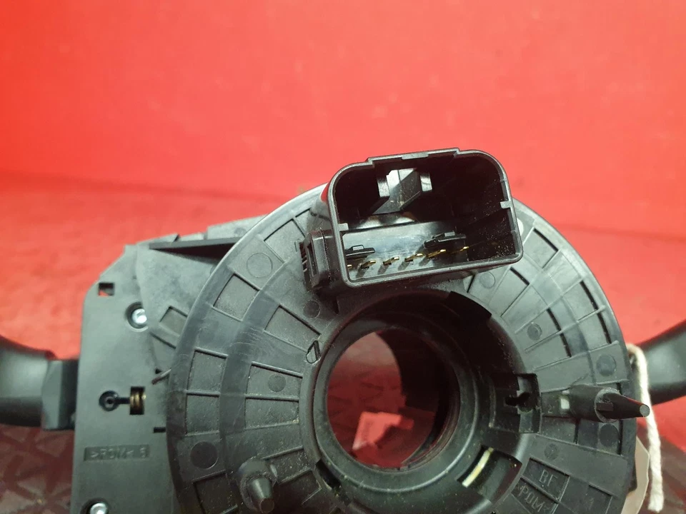 INTERRUPTOR LIMPIAPARABRISAS INDICADOR VOLKSWAGEN POLO 9N3 MK4 2007 TALLOS COLUMNA DIRECCIÓN  Foto 2 de 4