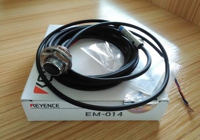 EM-014 EM014 1PC NEW KEYENCE Proximity Sensor
