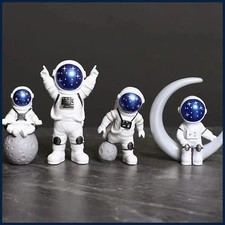 4 pcs Astronaut Figure Statue Figurine Spaceman Sculpture Educational Toy