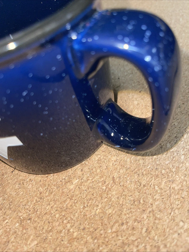 西弗吉尼亚州NCAA斑点12盎司激光雕刻篝火杯 — 第 3/4 张图片