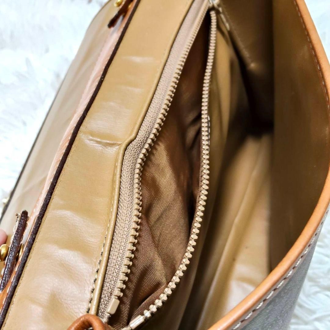CELINE Shoulder Bag Triomphe Macadam Pattern PVC Leather White Light Brown Auth — image 17