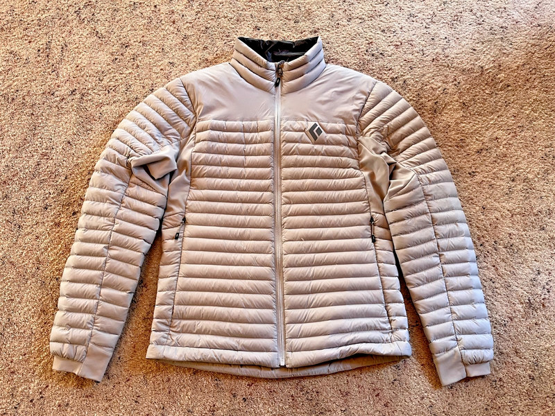 Black Diamond Access Down 1.0 Jacket  Light Grey Mens Small.  Perfect Condition