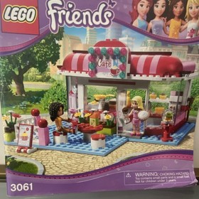 LEGO Friends 3061 City Park Cafe 222 pcs Complete Set Ages 5-12 w/ Box
