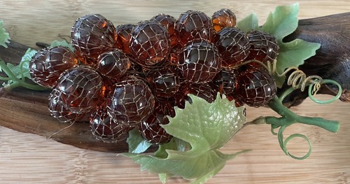 Vintage Lucite Mesh Traube Cluster auf Treibholz dunkler Bernstein - Bild 5 von 6