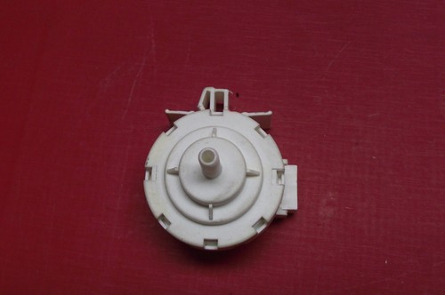 Waschmaschine HISENSE WDBL1014V DRUCKSCHALTER