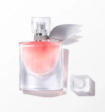 Lancome La Vie Est Belle  L'Eau De Parfum Spray 1.0oz/ 30ml-NEW SEALED IN BOX