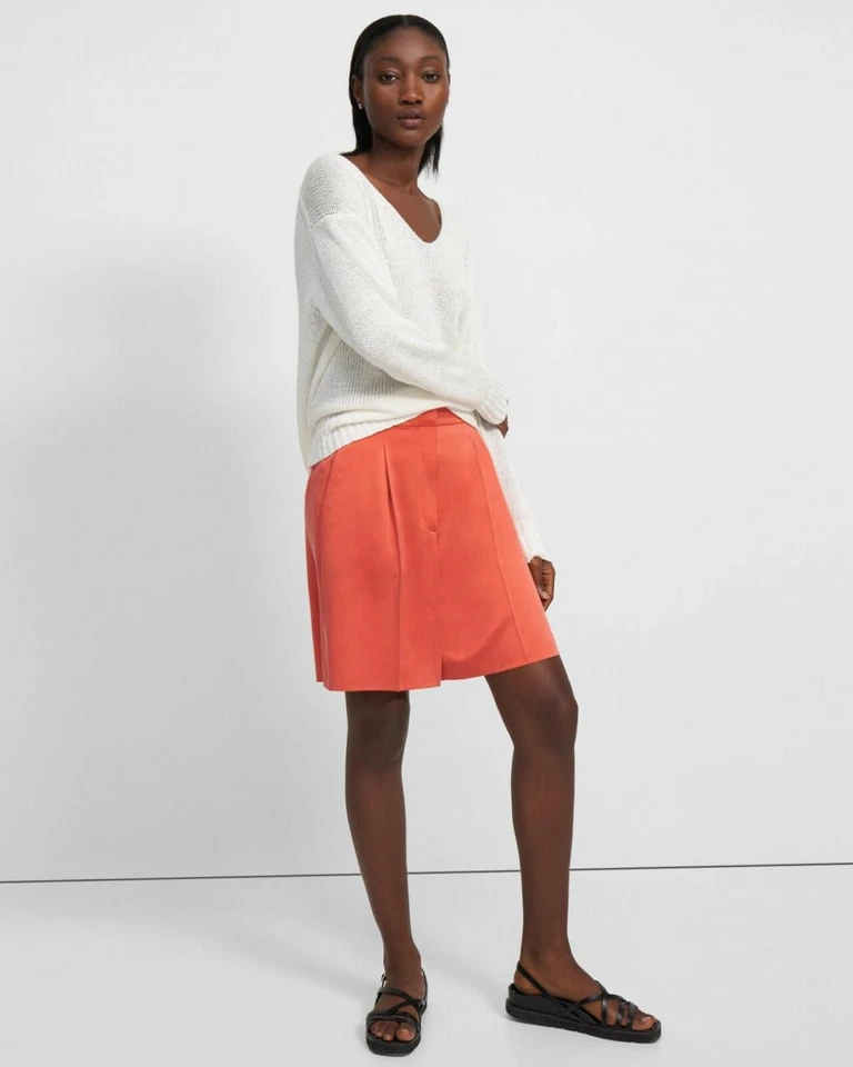 THEORY PLEATED SHORTS*******SIZE: 00 - Image 3 of 4