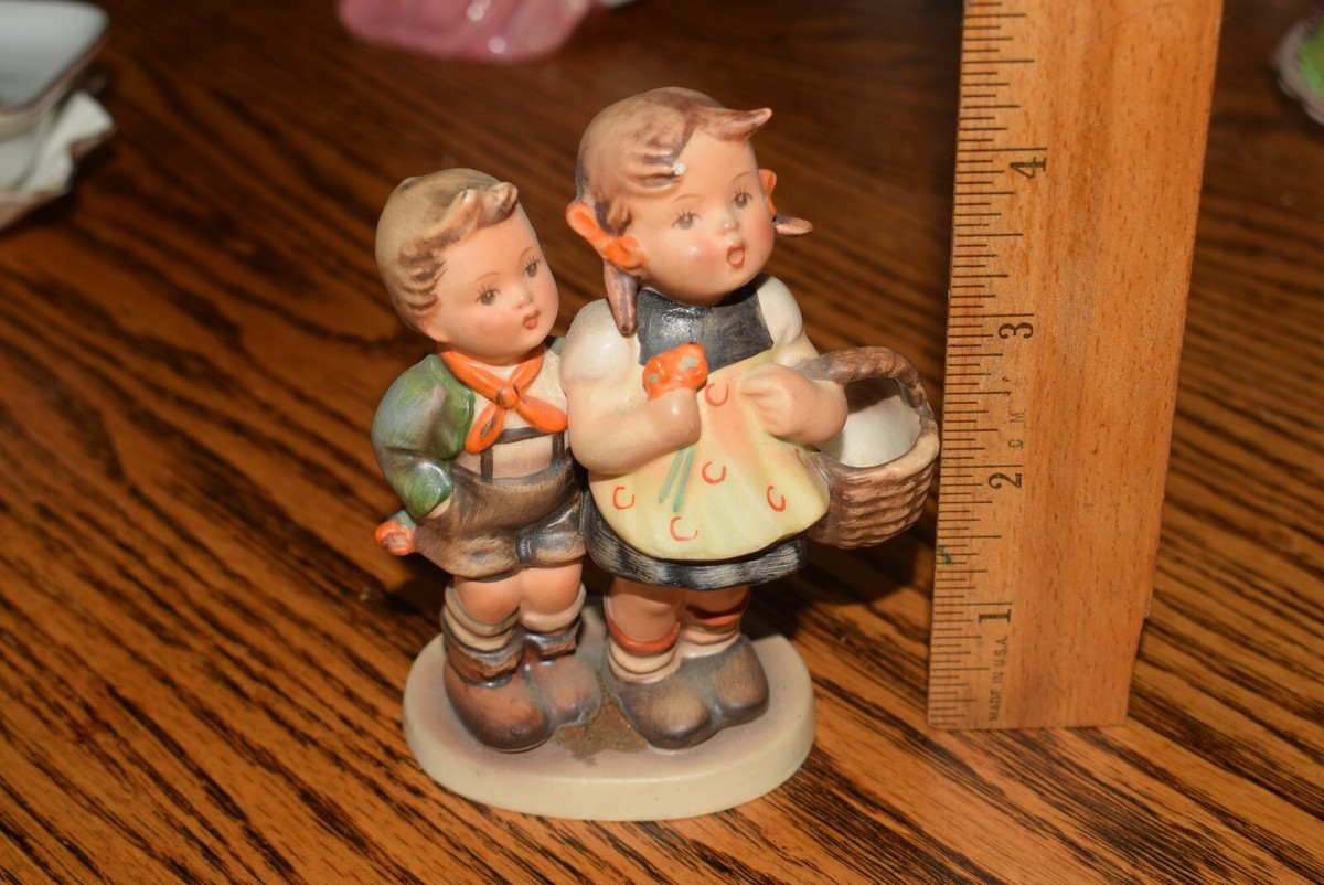 VINTAGE HUMMEL FIGURINE TO MARKET #49 3/0 FIGURINE TMK2 RARE | eBay