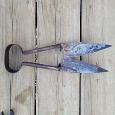 Vintage Bent Steel Garden Farm Sheep Shears Pruners Clippers Trimming Hand Tool