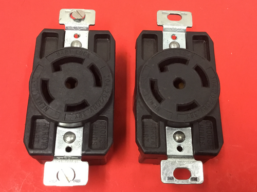 Prise Industrielle Verrouillable Arrow Hart 3430 - 30A, 120/208V, 3 Phases - NEW OLD STOCK