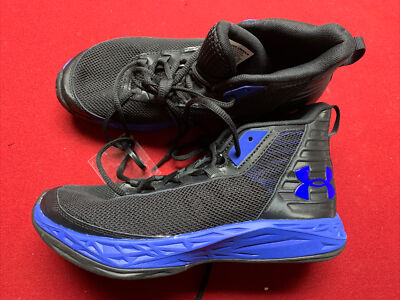 Under armour youth basketball shoes brand new size