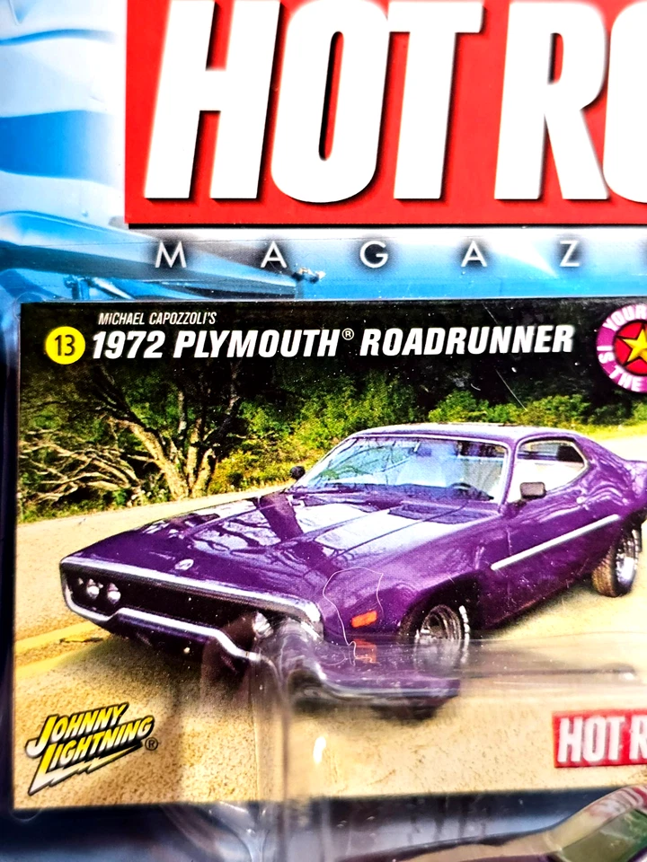 Johnny Lightning #13 HOT Rod 1972 Plymouth Roadrunner Purple w White Interior - Image 3 of 4