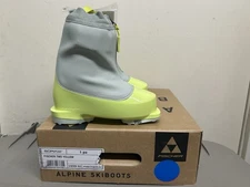 NEW 2025 FISCHER TWO KID SKI BOOTS (19.5)