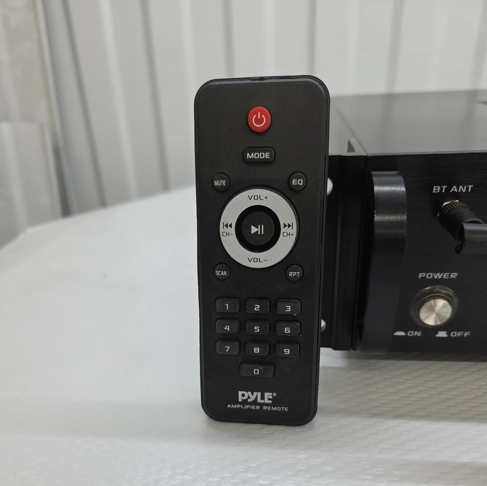 Bluetooth 3000w Rack Mount Amp 2 Channel Amplifier w/ Microphone Power - Image 2 of 4