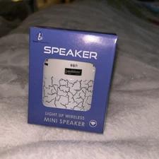 Allumez le sans fil Mini Haut-parleur Bluetooth Compatible