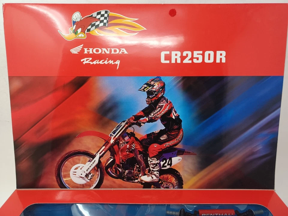 New Ray Ernesto Fonseca Honda Racing Model Kit CR250R 1:6 DieCast - Image 3 of 4