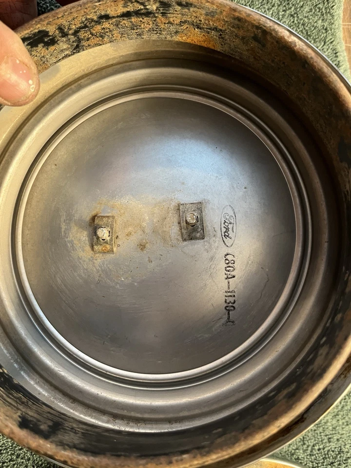 1968 年福特 MUSTANG GT TORINO 原始设备制造商集线器盖 4 件套 — 第 3/4 张图片